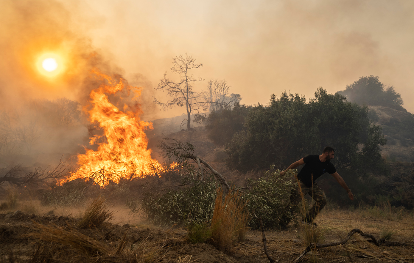 Αύξηση σχεδόν 22% στις πυρκαγιές τους πρώτους 5 μήνες του 2024 &#8211; Τι λένε οι ειδικοί για την ασυνήθιστη ζέστη