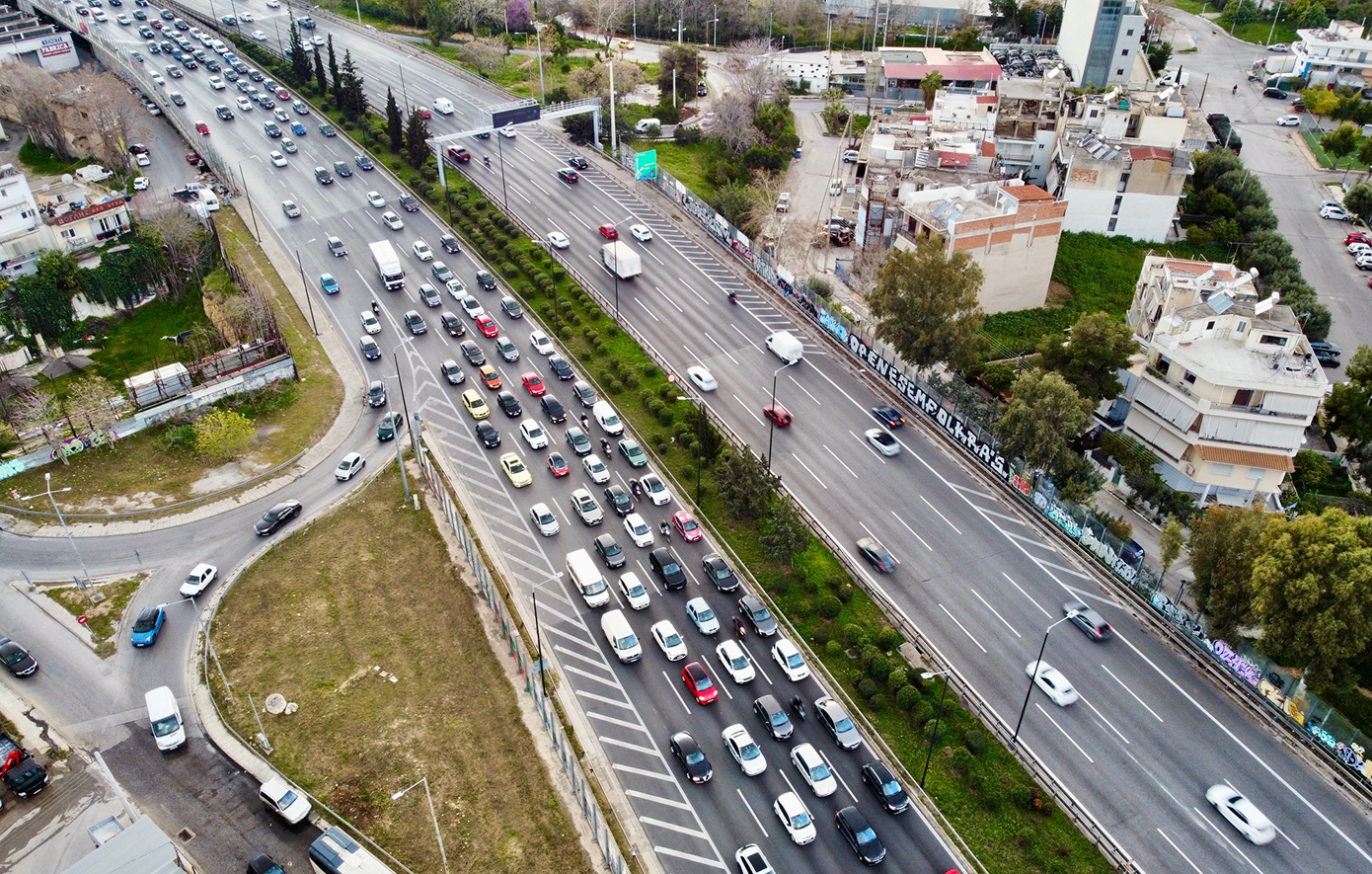 Κίνηση τώρα: Μποτιλιάρισμα σε Κηφισό, Κηφισίας και Μεσογείων &#8211; Μεγάλες καθυστερήσεις και στην Αττική Οδό