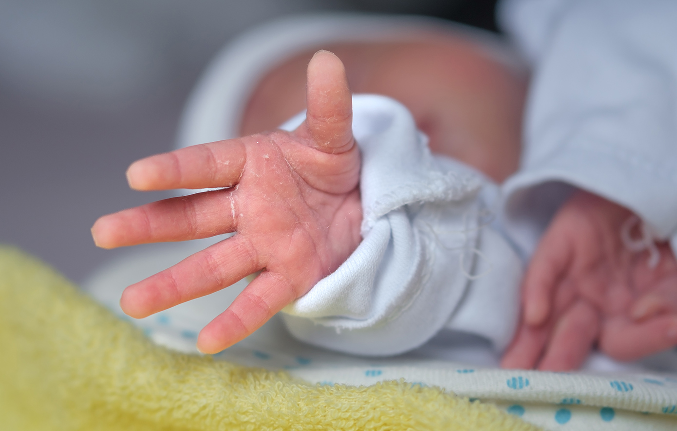 Γέννησε η πρώτη γυναίκα στην Ελλάδα μετά από μεταμόσχευση ωοθηκών &#8211; Έφερε στον κόσμο ένα υγιέστατο αγοράκι