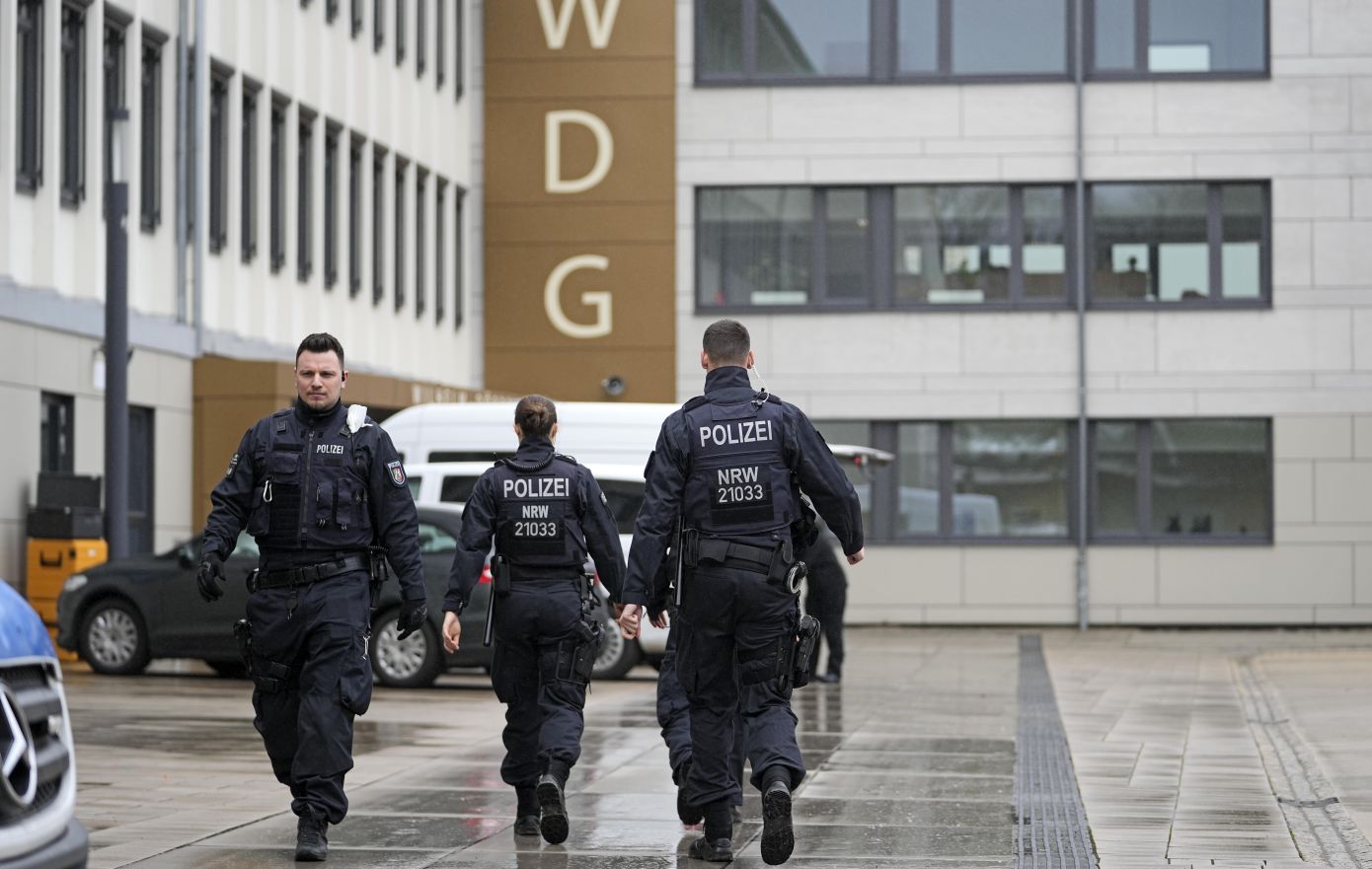 Προβληματισμός στη Γερμανία: Υποψίες σε βάρος 400 και πλέον αστυνομικών για εξτρεμιστική ιδεολογία