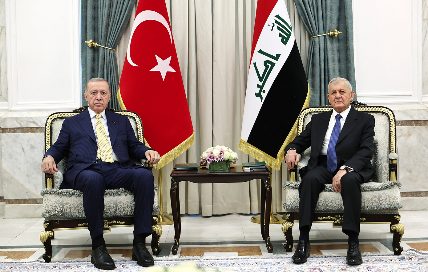 Ο Ερντογάν συναντήθηκε με τον Ιρακινό ομόλογό του στη Βαγδάτη