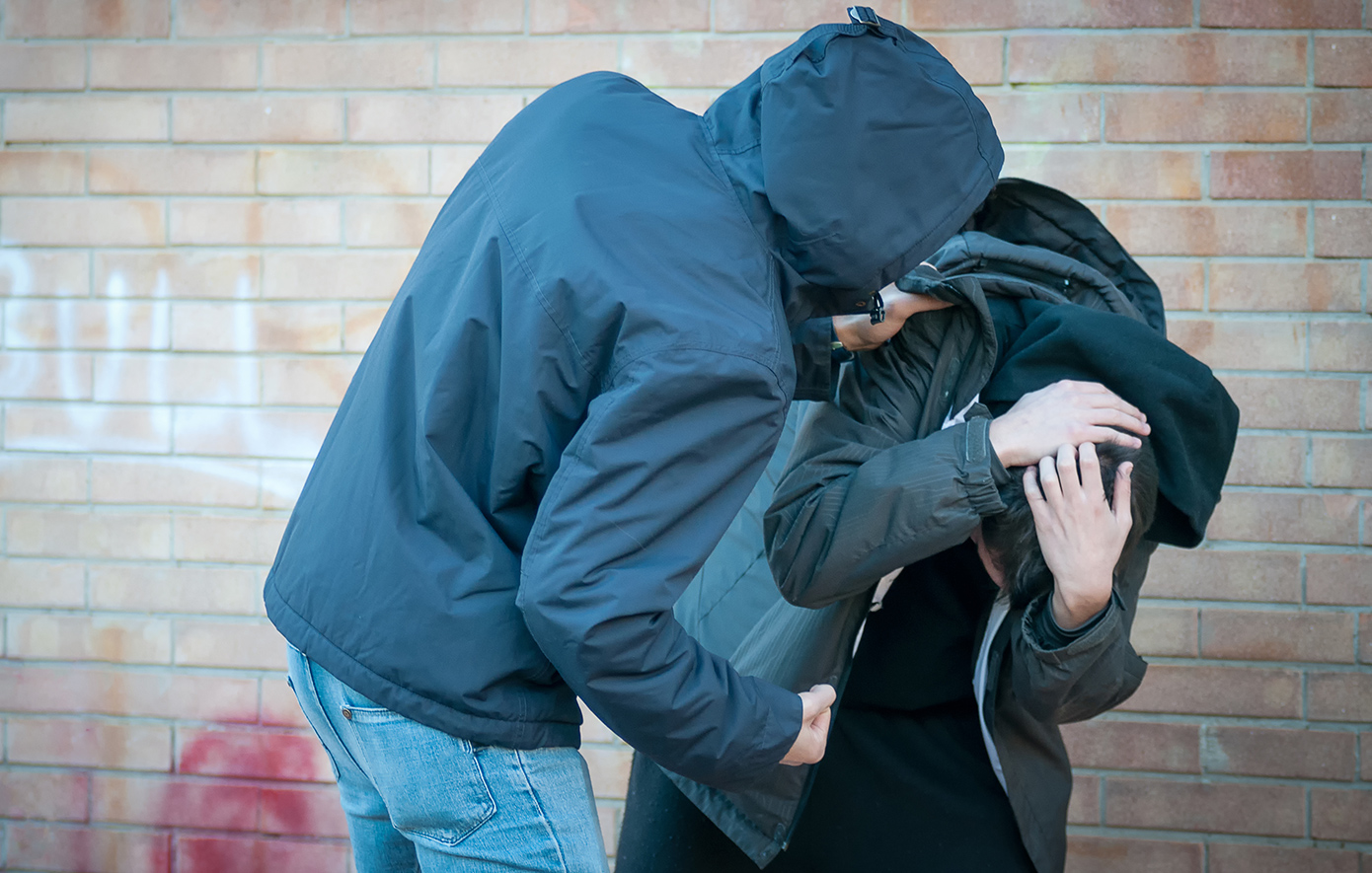 Δεν έχουν τέλος τα περιστατικά βίας μεταξύ ανηλίκων: 18χρονος επιτέθηκε σε 17χρονο σε σχολείο της Πάτρας