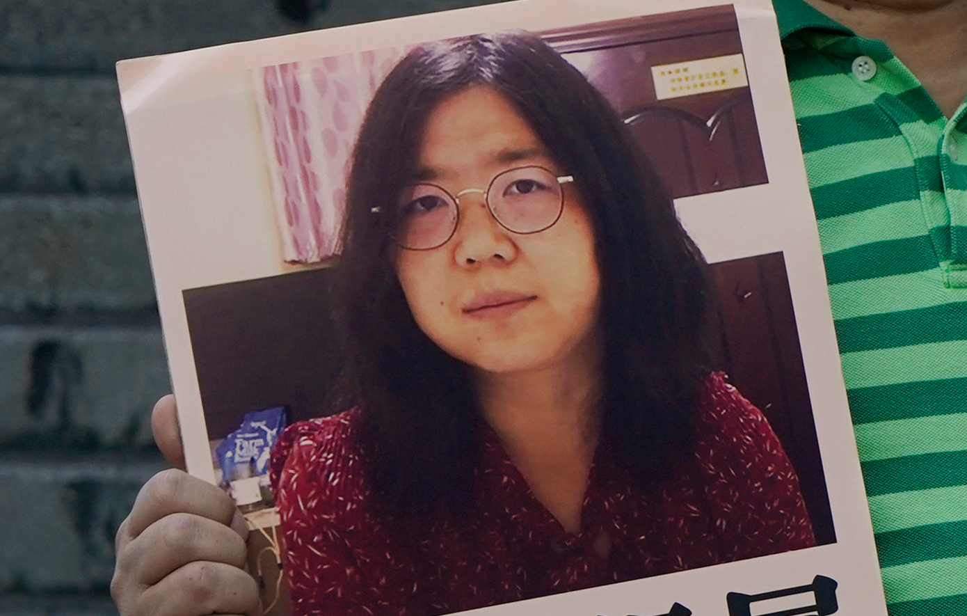 Η Κίνα αποφυλακίζει τη δημοσιογράφο που έκανε ρεπορτάζ για τον κορονοϊό το 2020 στη Γουχάν