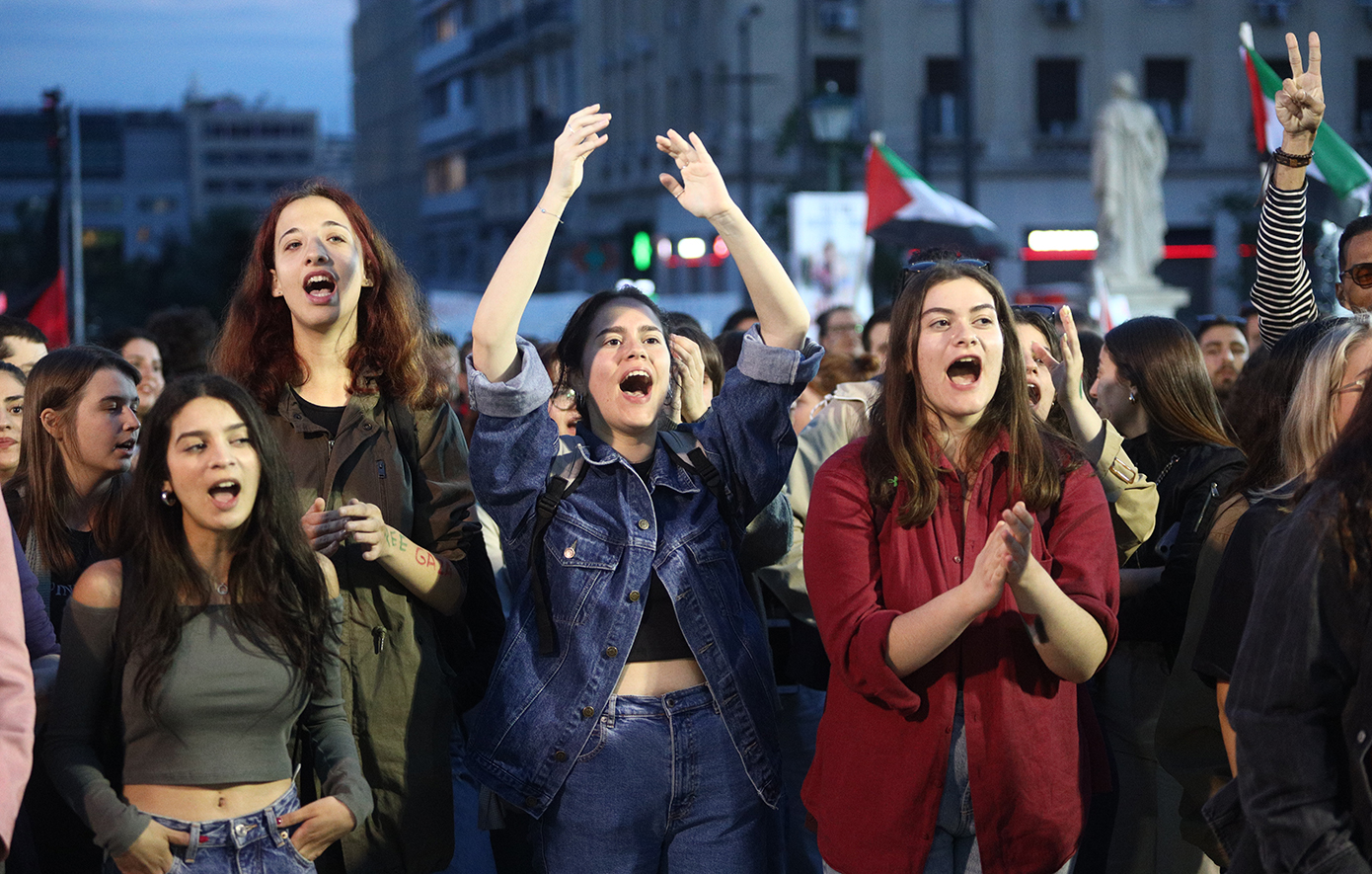 Ολονυχτία φοιτητών σε Αθήνα και Θεσσαλονίκη για την Παλαιστίνη