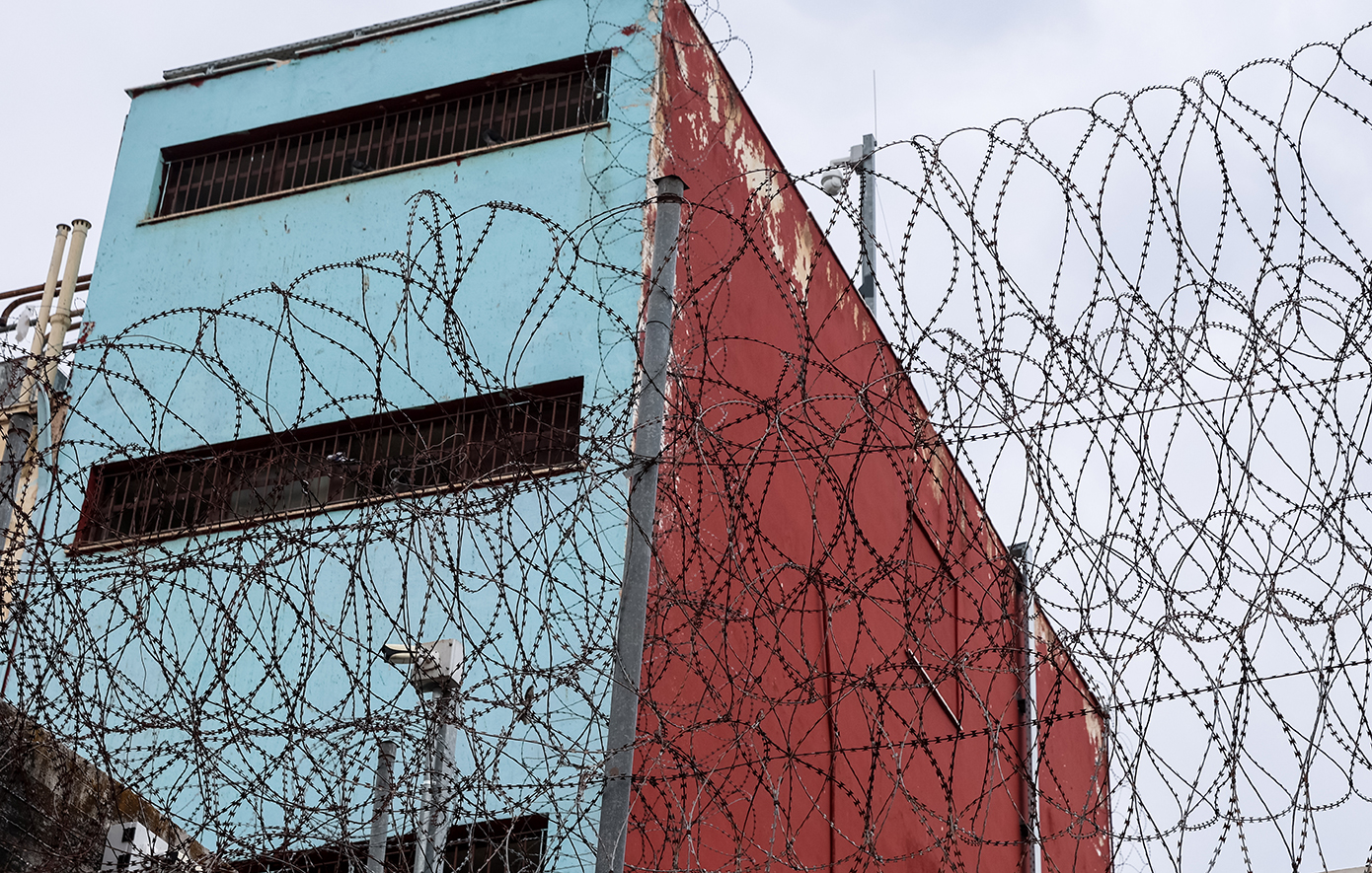 Ειδική επιχείρηση της ΕΛΑΣ στις φυλακές νέων Αυλώνα &#8211; Βρέθηκαν τηλέφωνα, λάμες και αυτοσχέδιο γάντζος