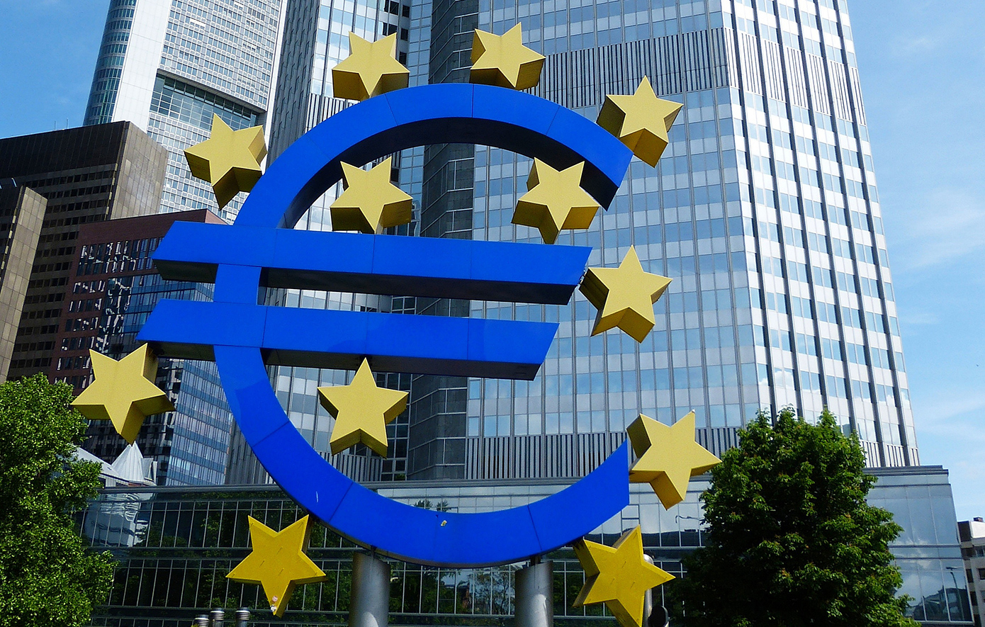 Γιατί δεν δεσμεύεται για το χρονοδιάγραμμα των επόμενων μειώσεων επιτοκίων η ΕΚΤ– Το παζλ του πληθωρισμού