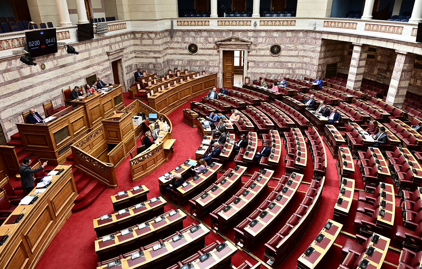 Ο ανασχηματισμός φέρνει και αλλαγές προσώπων στη Βουλή: Νέος γενικός γραμματέας ορίζεται ο Βασίλης Μπαγιώκος