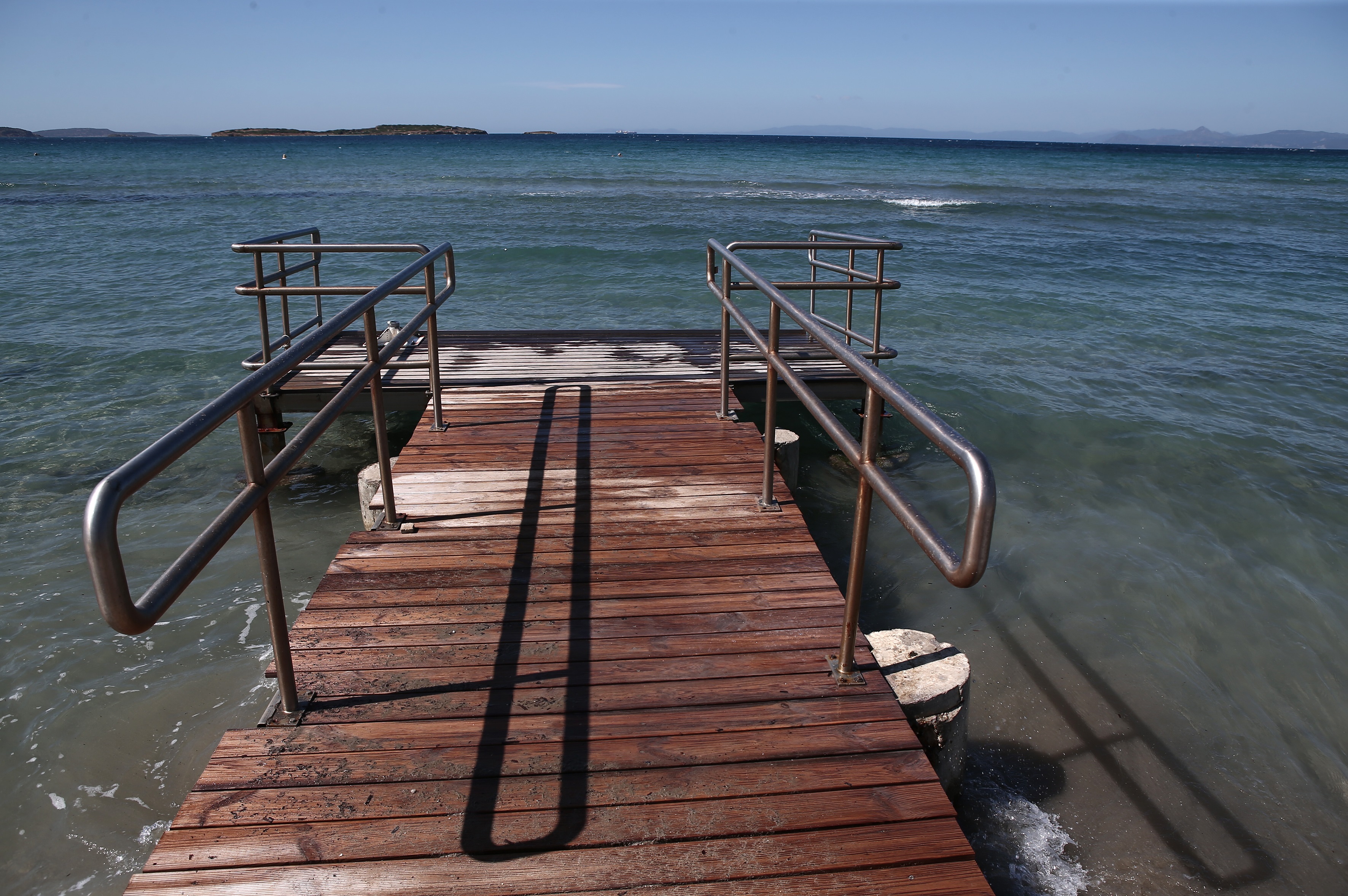 Περισσότερες από 250 ελληνικές παραλίες, προσβάσιμες από ανθρώπους με αναπηρία ή μειωμένη κινητικότητα
