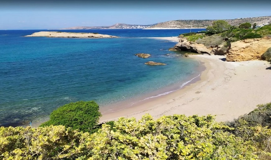 Πέντε παραλίες της Αττικής με καθαρά νερά για μπάνιο το Σαββατοκύριακο