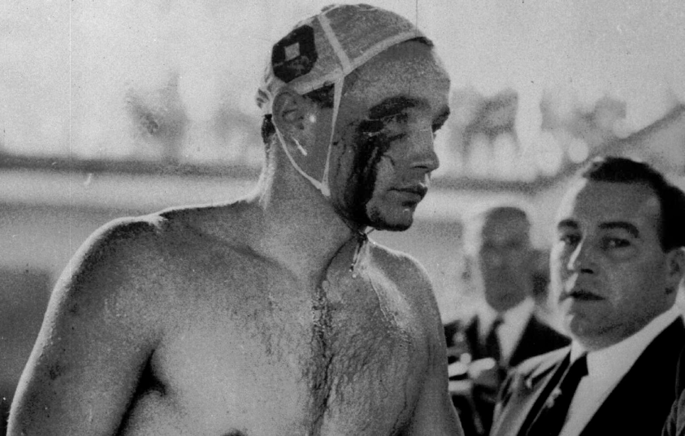 Ολυμπιακοί Αγώνες 1956: Κλωτσιές, γροθιές και τελικά αίμα στην πισίνα