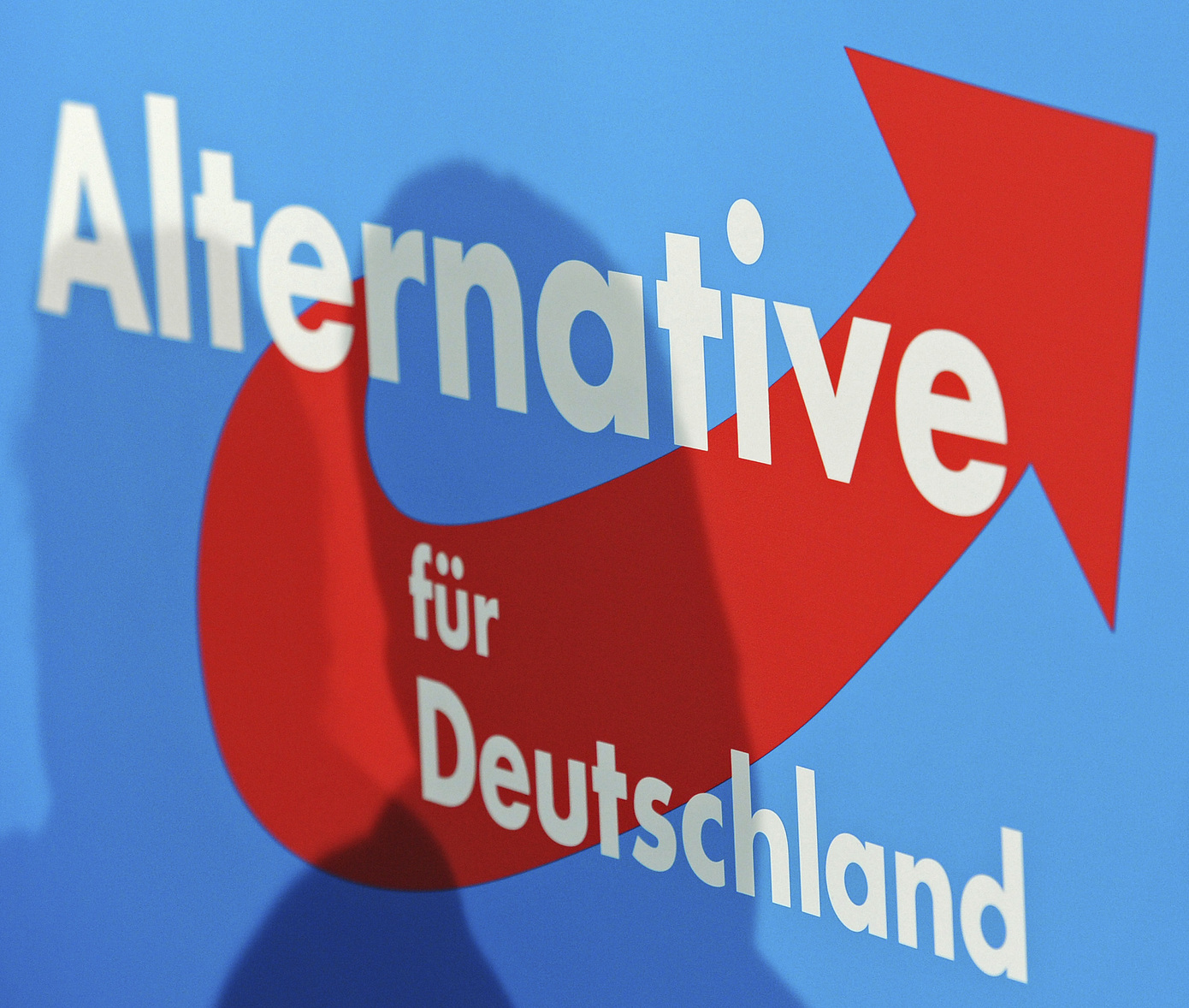 Η Αλίς Βάιντελ και ο Τίνο Χρουπάλα επανεξελέγησαν στην ηγεσία της «Εναλλακτικής για την Γερμανία» (AfD)