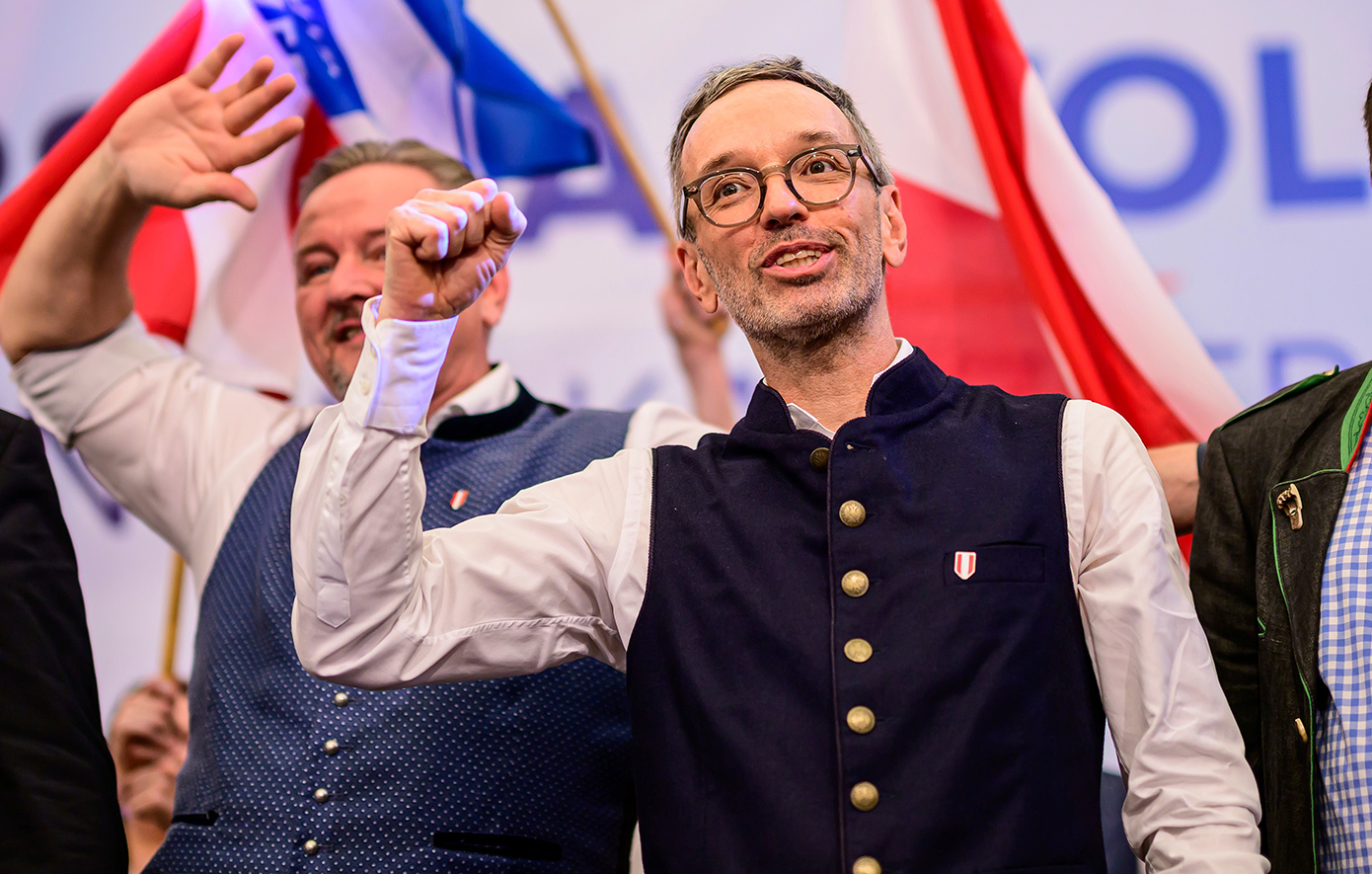«Φλερτάρει» με μια ιστορική νίκη στις ευρωεκλογές η ακροδεξιά της Αυστρίας &#8211; Το FPÖ προηγείται με ποσοστό 28-30%