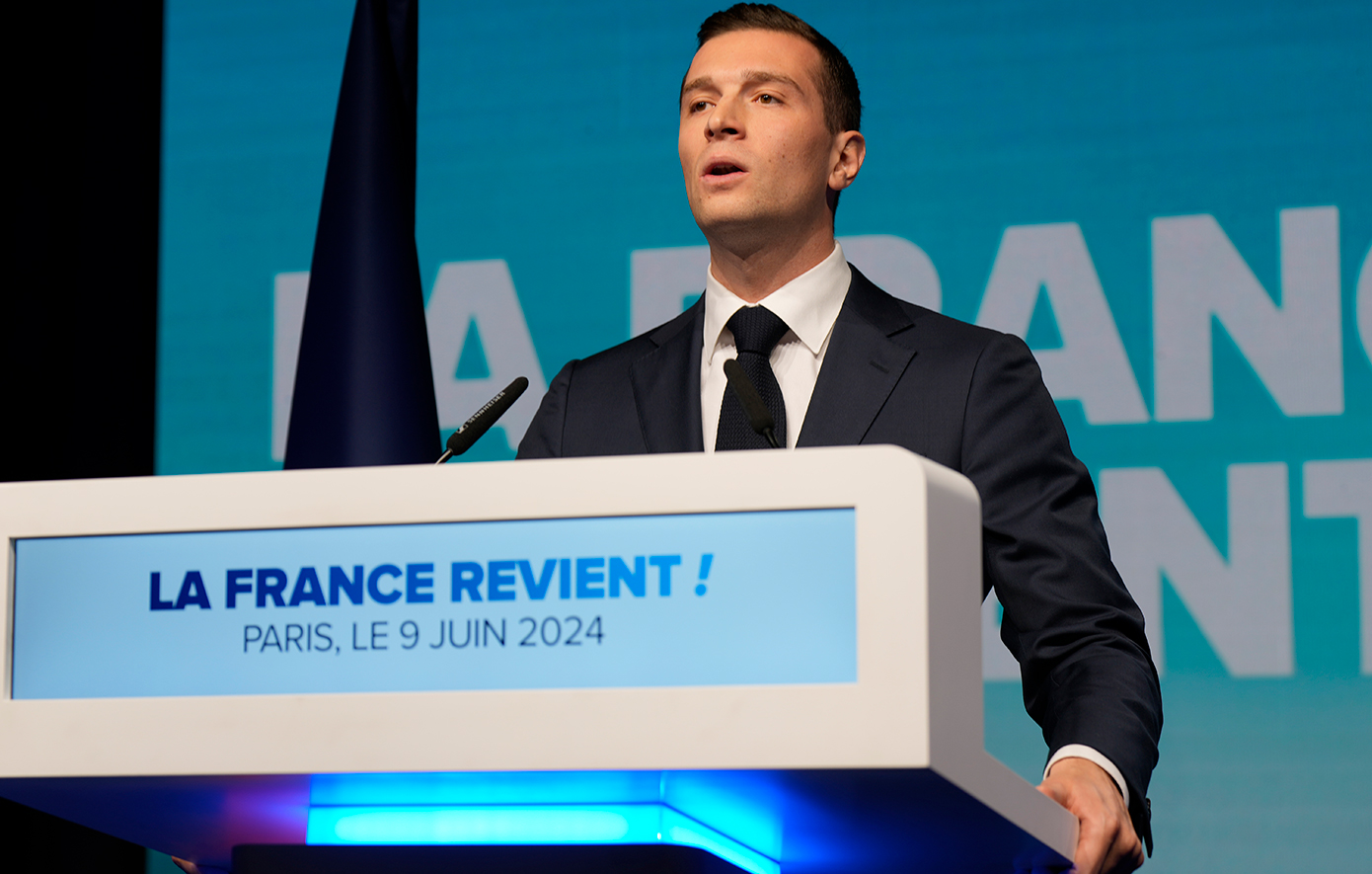 Μπαρντελά: Η Γαλλία βρίσκεται πλέον στα χέρια της ακροαριστεράς
