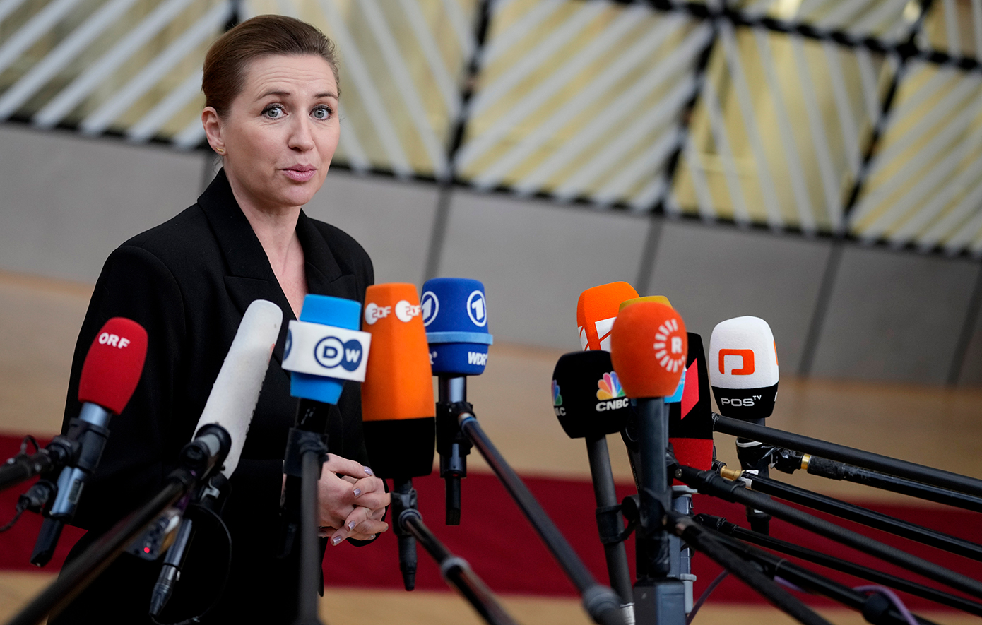 Δανία: Η κοινωνία δυσκολεύεται να αποδεχθεί γυναίκες στην εξουσία, δηλώνει η πρωθυπουργός Μέτε Φρεντέρικσεν