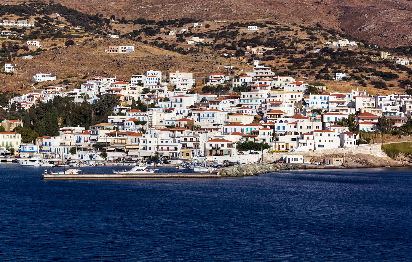 Γεμίζουν με τουρίστες τα ελληνικά νησιά &#8211; Πόσο κοστίζει το ταξίδι για Άνδρο και Σαμοθράκη