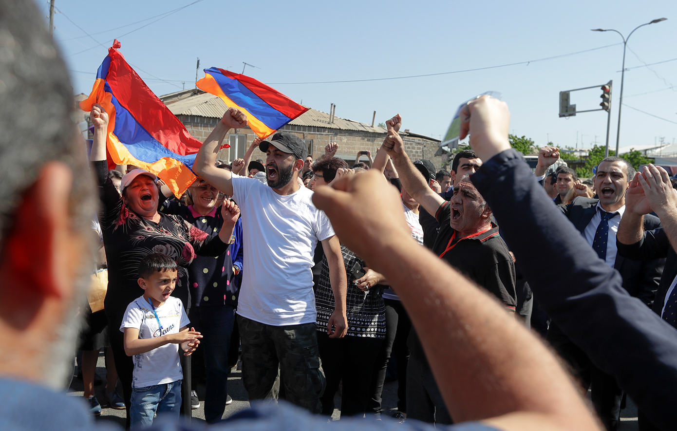 Αρμενία: Δεκάδες τραυματίες στα επεισόδια που ξέσπασαν σε αντικυβερνητικές διαδηλώσεις