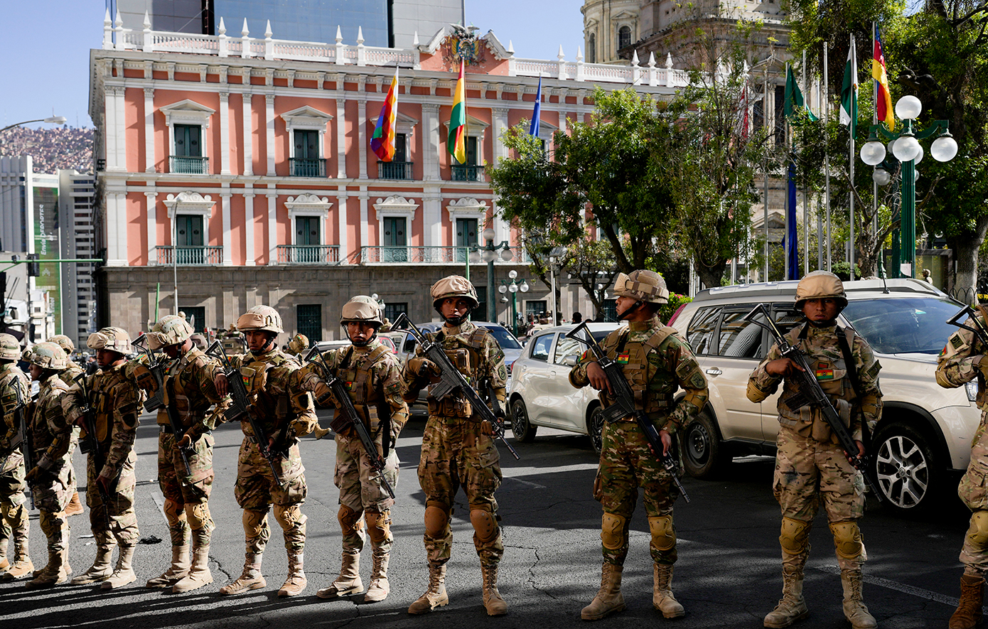Απόπειρα πραξικοπήματος στη Βολιβία &#8211; Συνελήφθησαν περίπου 12 στρατιωτικοί