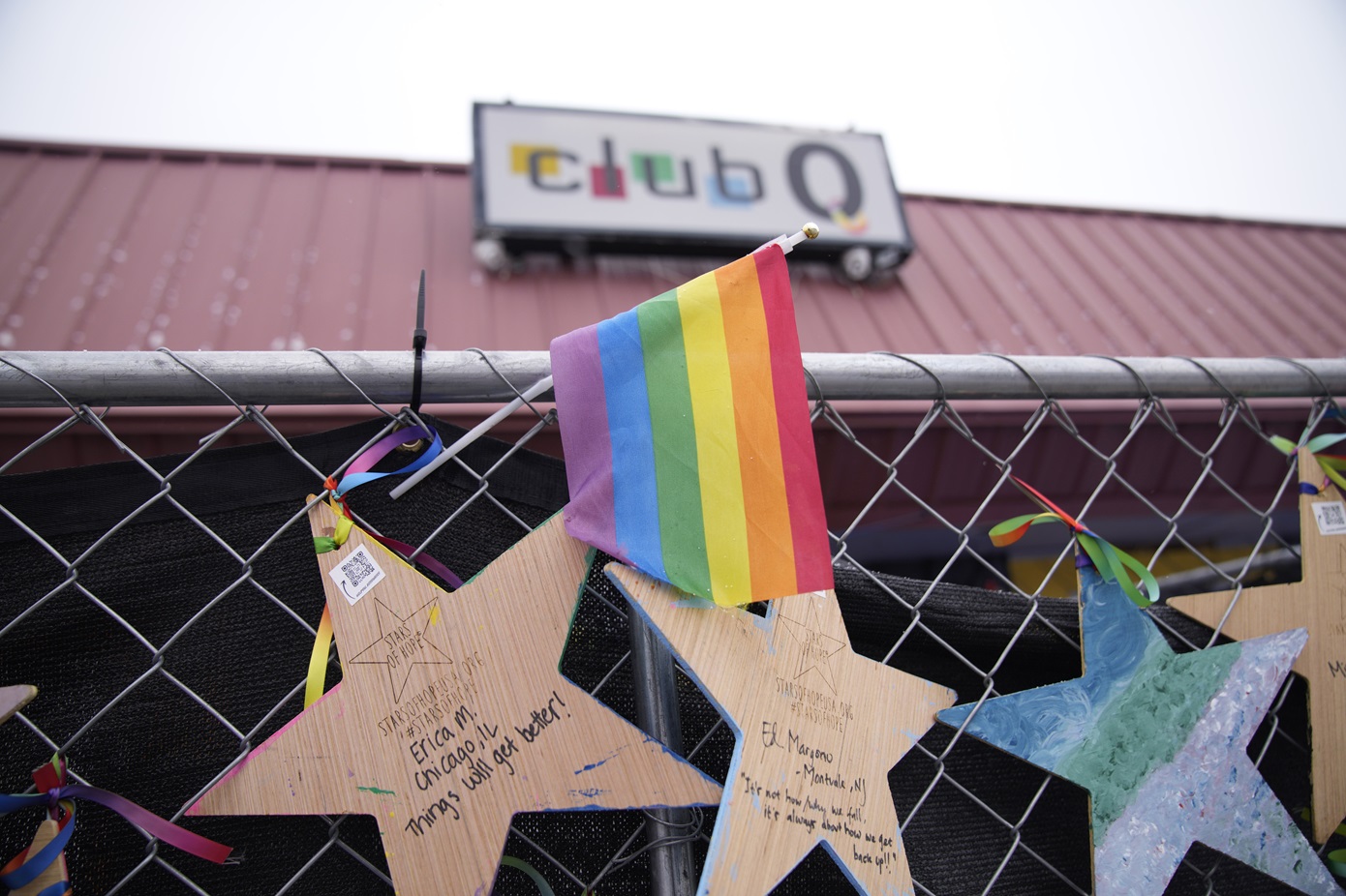 Σε 55 φορές ισόβια καταδικάστηκε ο δράστης της φονικής επίθεσης σε γκέι κλαμπ στο Κολοράντο με πέντε νεκρούς