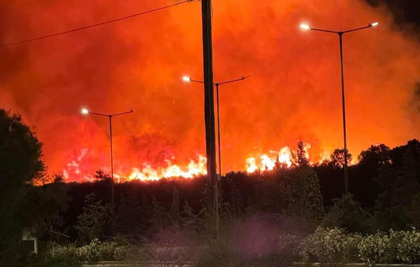 Χωρίς ενεργό μέτωπο η φωτιά στην Κερατέα &#8211; Δεν υπάρχουν αναφορές για ζημιές σε σπίτια