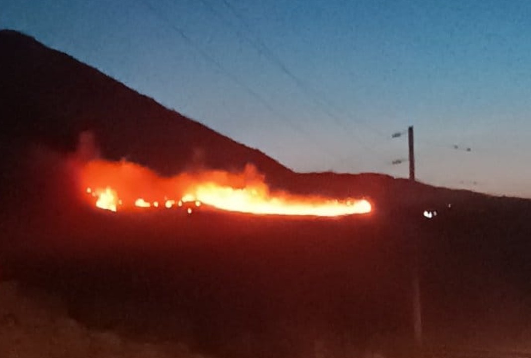 Μεγάλη φωτιά στο Ρέθυμνο &#8211; Προσπάθεια να ανακοπεί η επέκτασή της προς νότο