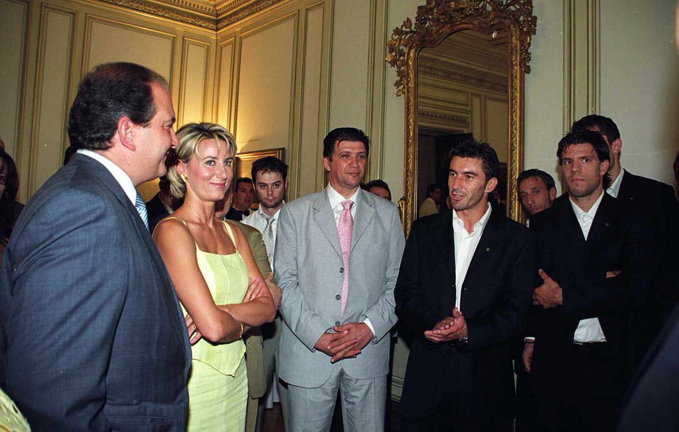 Τα παρασκήνια του Euro 2004: Πριν τον τελικό, οι έλληνες διεθνείς δείπνησαν με τον τότε πρωθυπουργό, Κώστα Καραμανλή