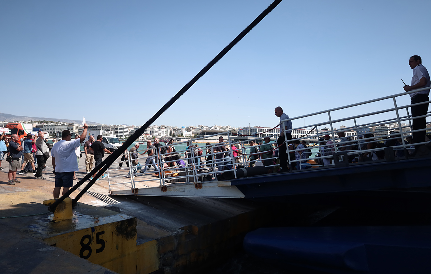Φολέγανδρος: Ελεύθερος ο πλοίαρχος του «ΣΑΟΝΗΣΟΣ», που προσέκρουσε στο λιμάνι