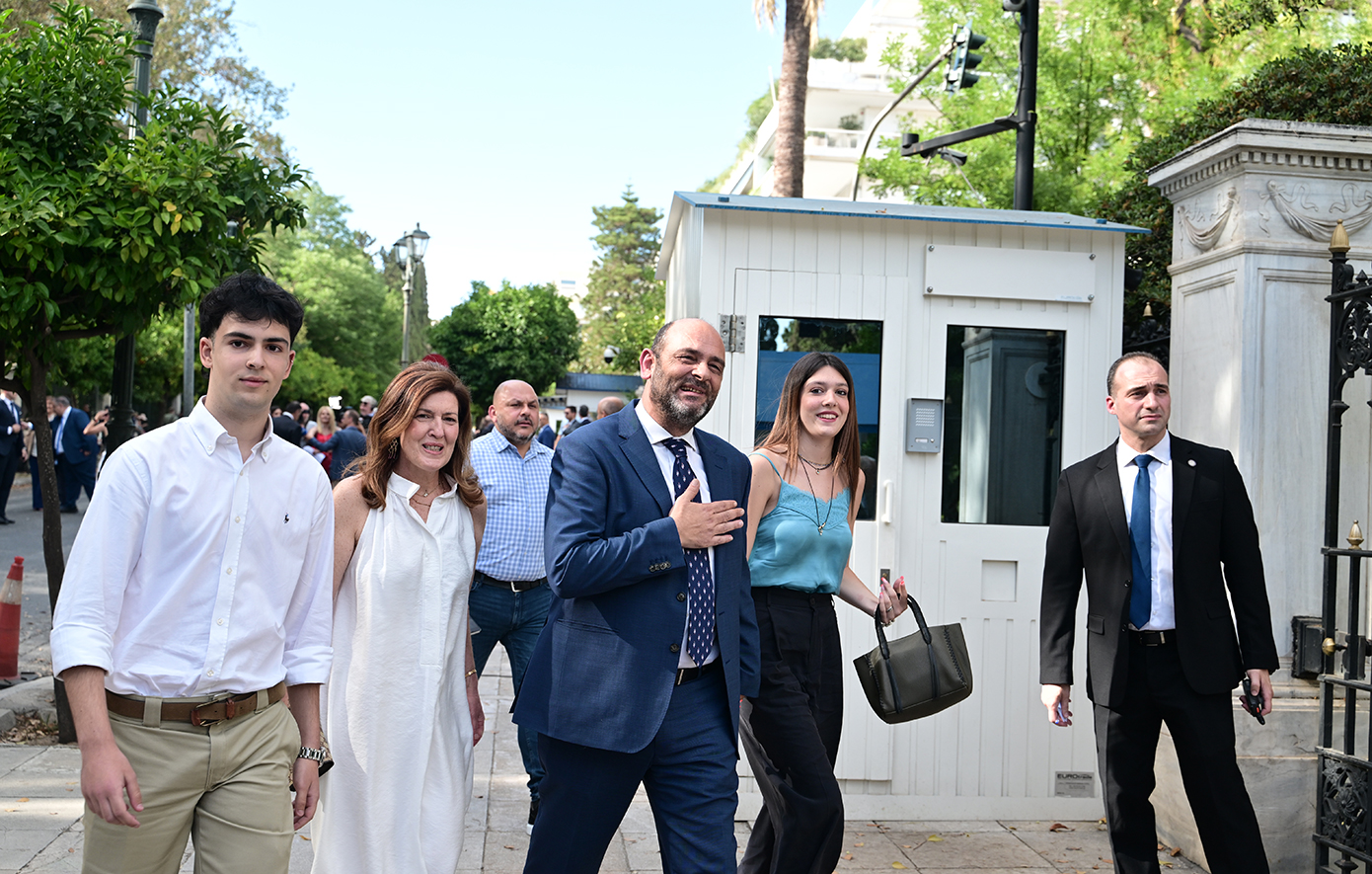 Ορκωμοσία νέας κυβέρνησης Ορκωμοσία νέας κυβέρνησης