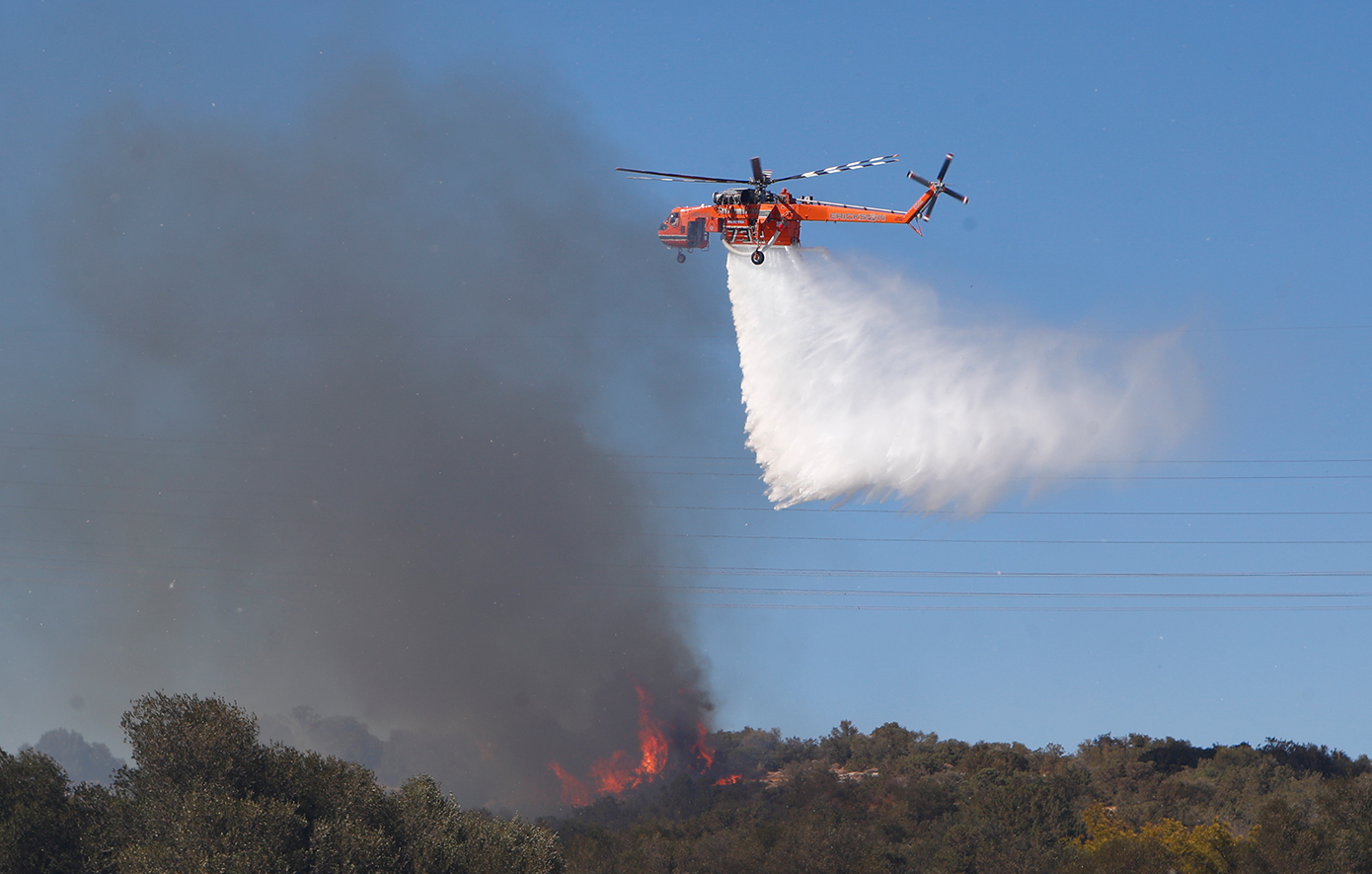 Καλύτερη η εικόνα της μεγάλης φωτιάς στην Ηλεία &#8211; Σηκώθηκαν τα εναέρια νωρίς το πρωί
