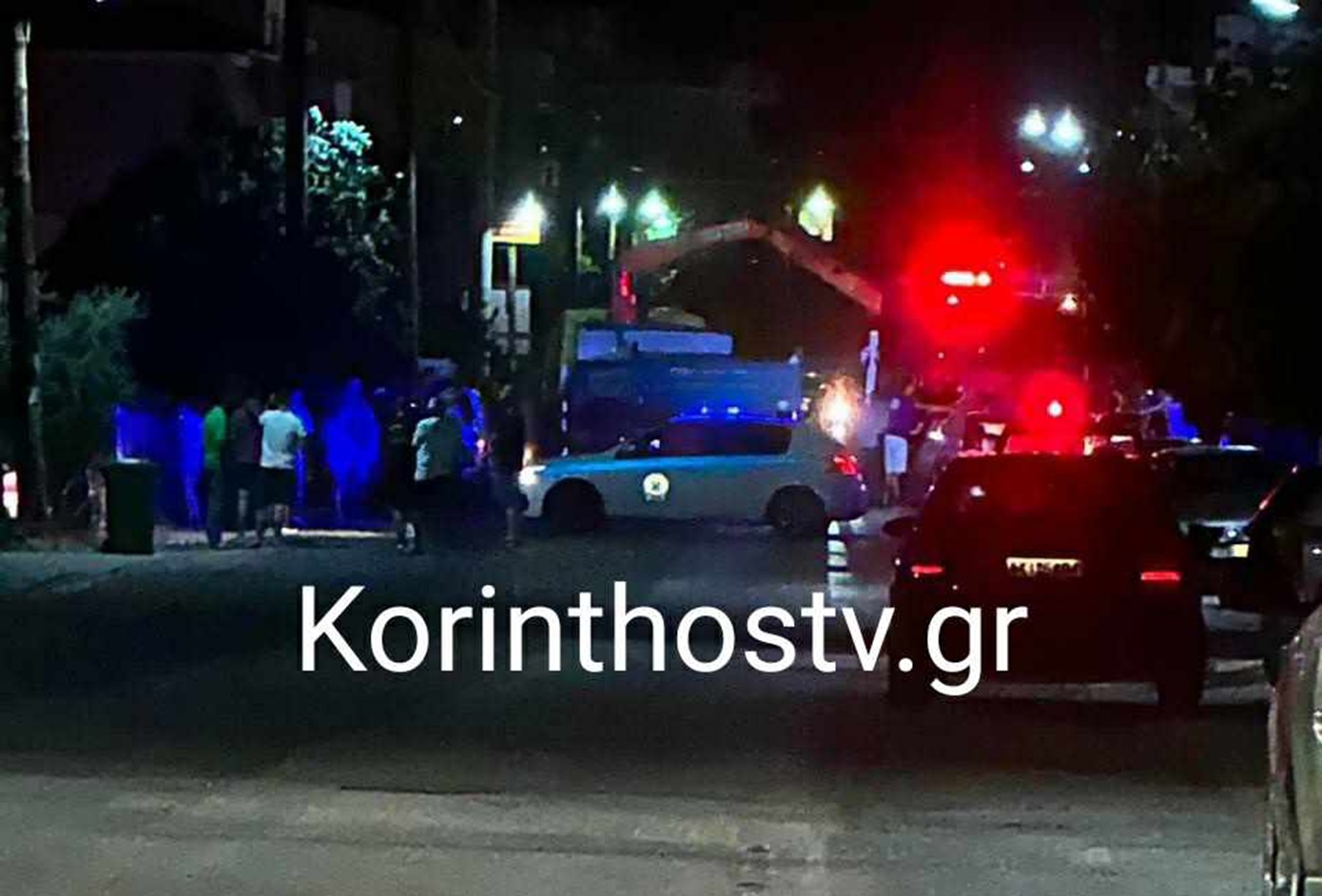 Σοβαρό τροχαίο στην παλαιά Εθνική Οδό Πατρών–Κορίνθου &#8211; Αυτοκίνητο καρφώθηκε σε τοίχο