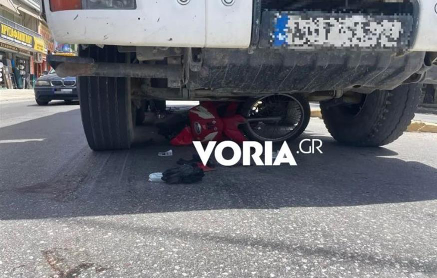 Θεσσαλονίκη: Πέθανε η 60χρονη που σφηνώθηκε κάτω από φορτηγό σε τροχαίο