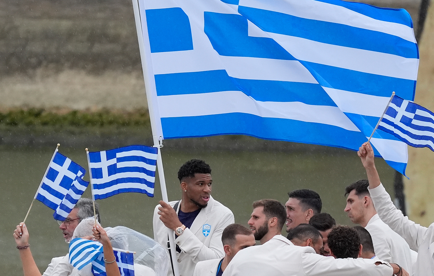 Γιάννης Αντετοκούνμπο: «Είναι τεράστιο να εκπροσωπώ την Ελλάδα και να είμαι σημαιοφόρος στους Ολυμπιακούς Αγώνες»