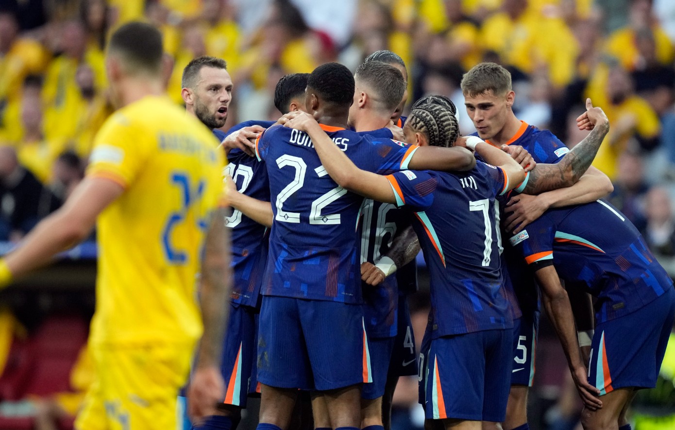 Ρουμανία &#8211; Ολλανδία 0-3: Με περίπατο στους «8»