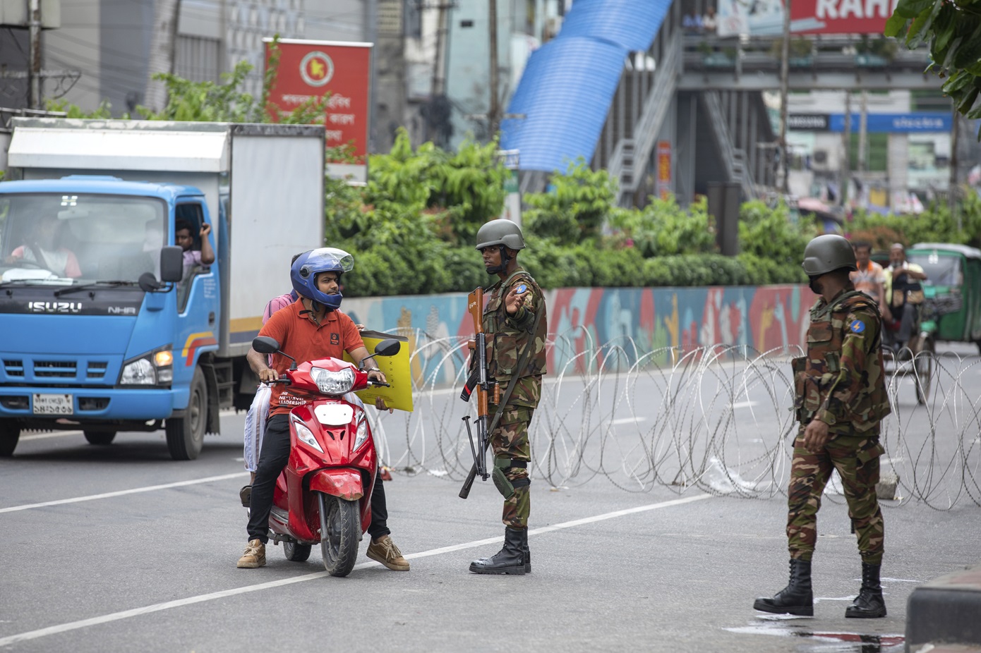 Μπανγκλαντές: Πάνω από 800 συλλήψεις μετά τα φονικά επεισόδια &#8211; 163 οι νεκροί