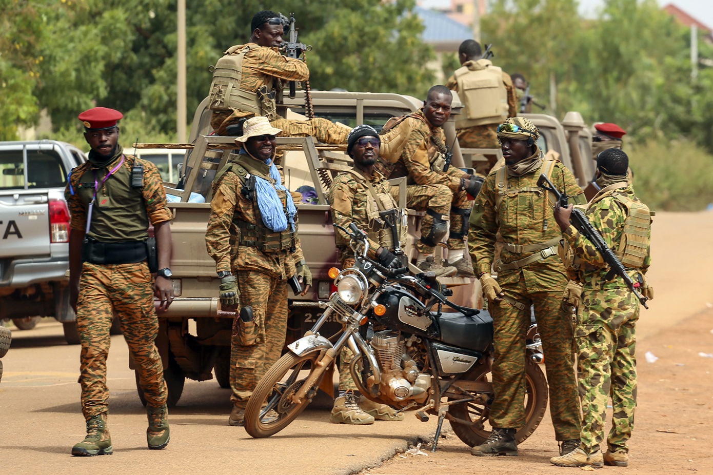 «Τρομοκρατική» επίθεση στα σύνορα της Μπουρκίνα Φάσο με τον Νίγηρα – Εφτά πολίτες νεκροί