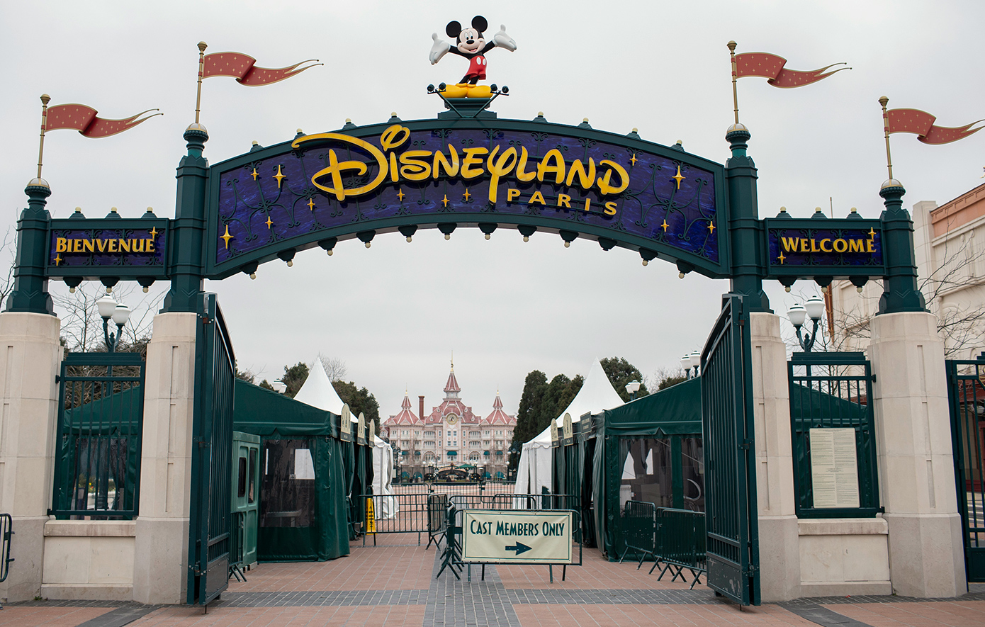 Η Disneyland στο Παρίσι θα φιλοξενήσει για πρώτη φορά επίδειξη μόδας