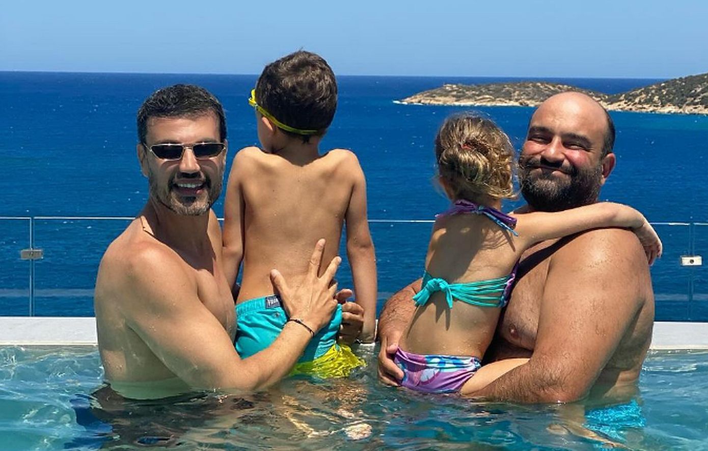 Στην Κρήτη βρίσκεται ο Παντελής Τουτουντζής με τον μέλλοντα σύζυγο και τα παιδιά τους για την ονομαστική του εορτή
