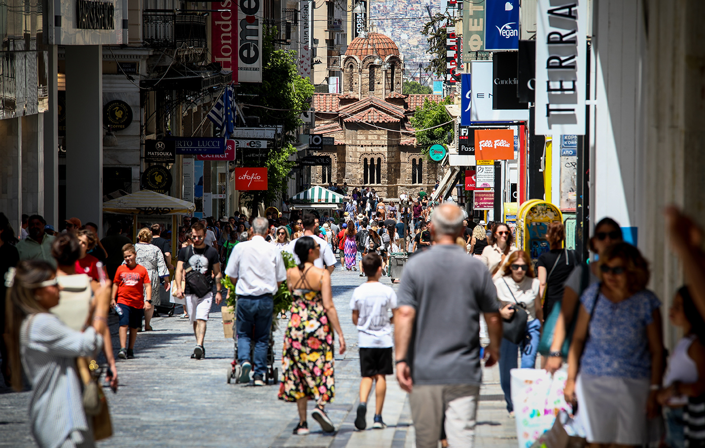 Ιστορικό ρεκόρ για την απασχόληση στο 8μηνο – Οι προσλήψεις είναι περισσότερες κατά 300.000 από τις αποχωρήσεις