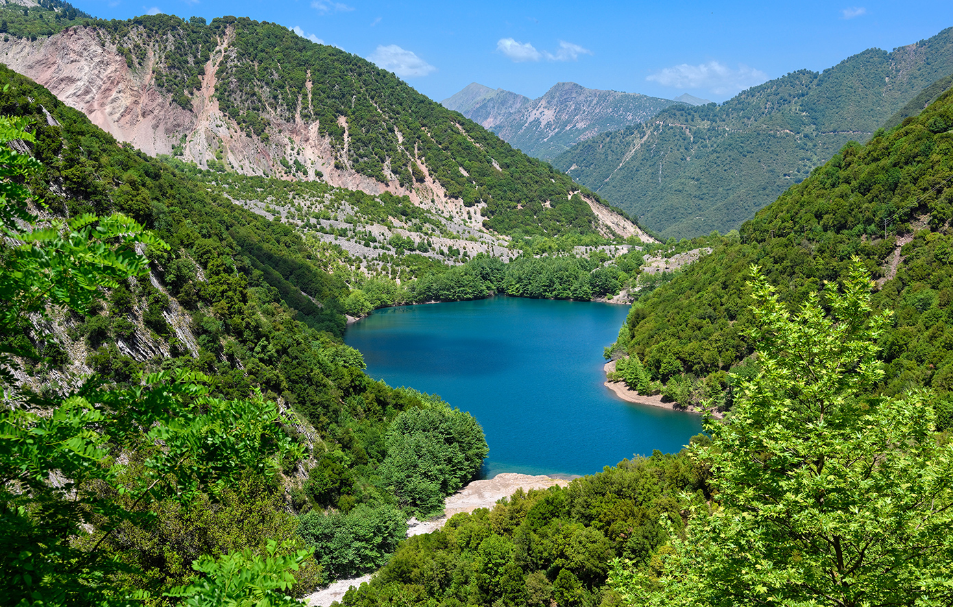 Ανακαλύψτε τη νεότερη φυσική λίμνη της Ελλάδας