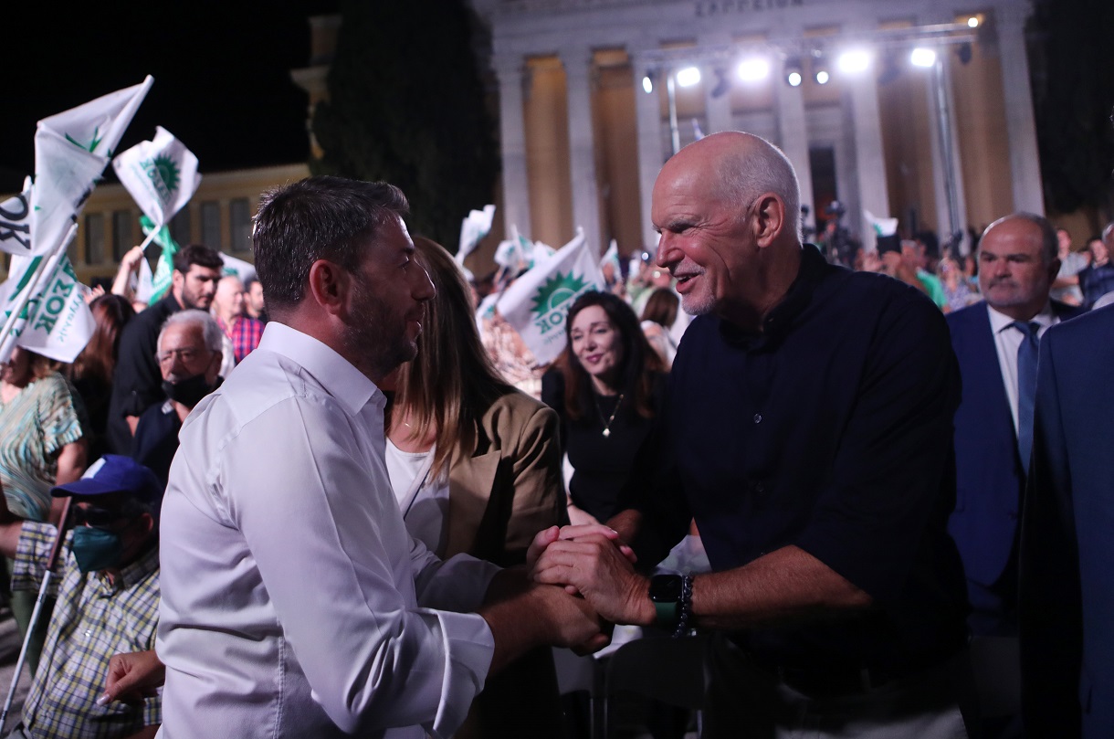 Τι θέλει η τρόικα του ΠΑΣΟΚ; Οι κινήσεις της Διαμαντοπούλου, η περίπτωση του Γιώργου Παπανδρέου και τα οικονομικά των κομμάτων