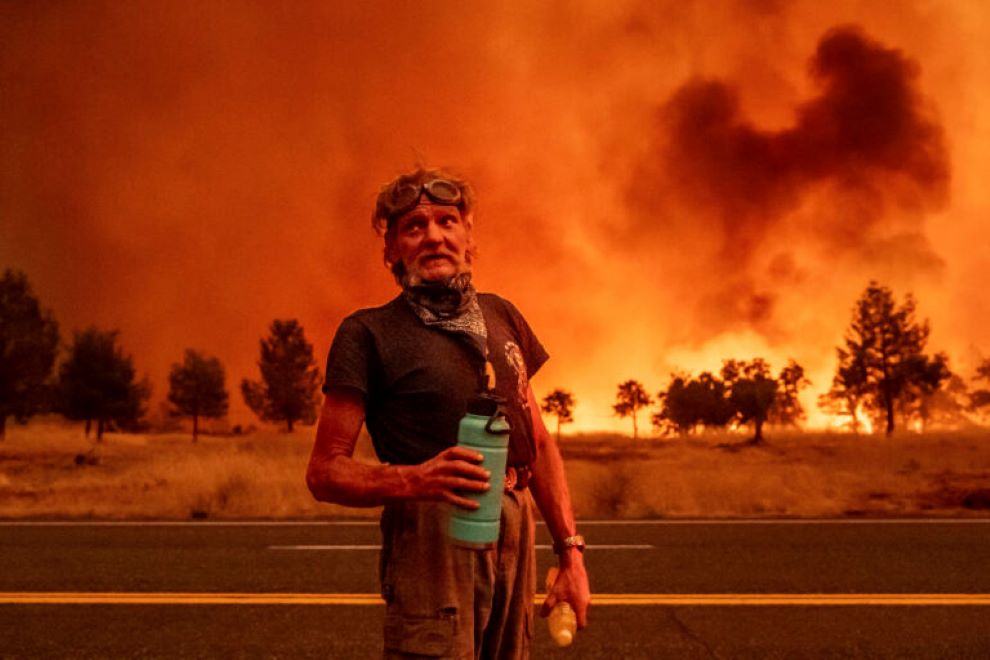 Μεγάλη πυρκαγιά στην Καλιφόρνια &#8211; Χιλιάδες άνθρωποι απομακρύνθηκαν από τα σπίτια τους