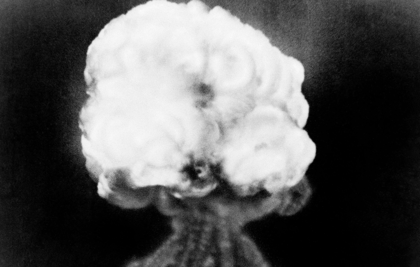 Σαν σήμερα 16 Ιουλίου: Πραγματοποιείται η πρώτη δοκιμή ατομικής βόμβας &#8211; Το Manhattan Project και η έκρηξη που άλλαξε τον κόσμο