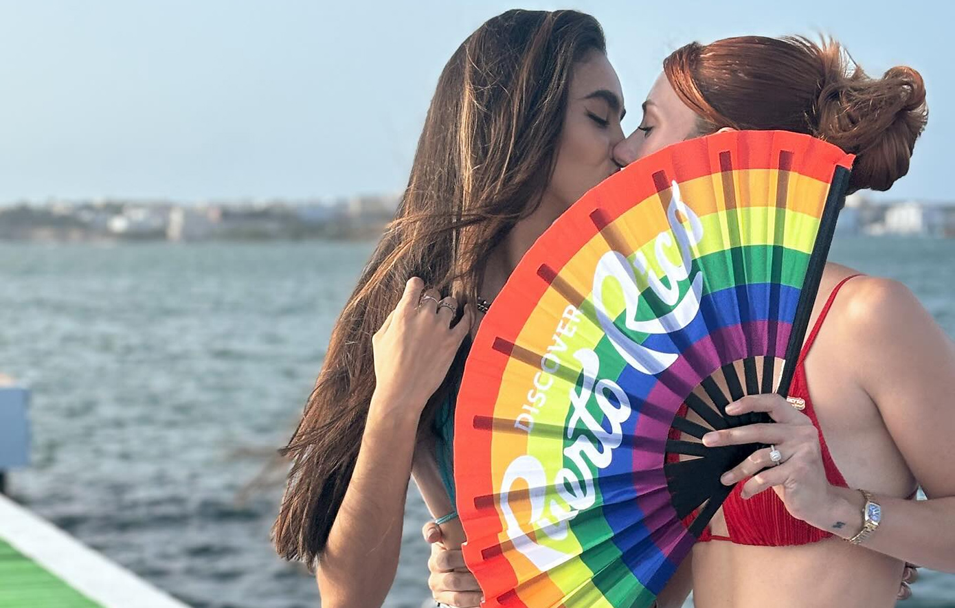 Το φιλί στο στόμα της Μις Αργεντινή και της Μις Πουέρτο Ρίκο