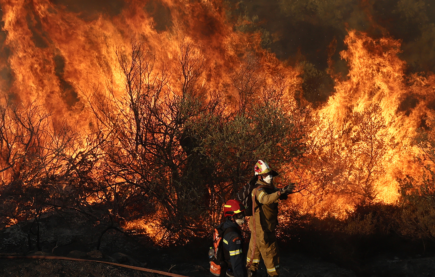 Σε επιφυλακή ακόμη και για «mega fires» η χώρα έως και τον Δεκαπενταύγουστο &#8211; Τα έκτακτα μέτρα