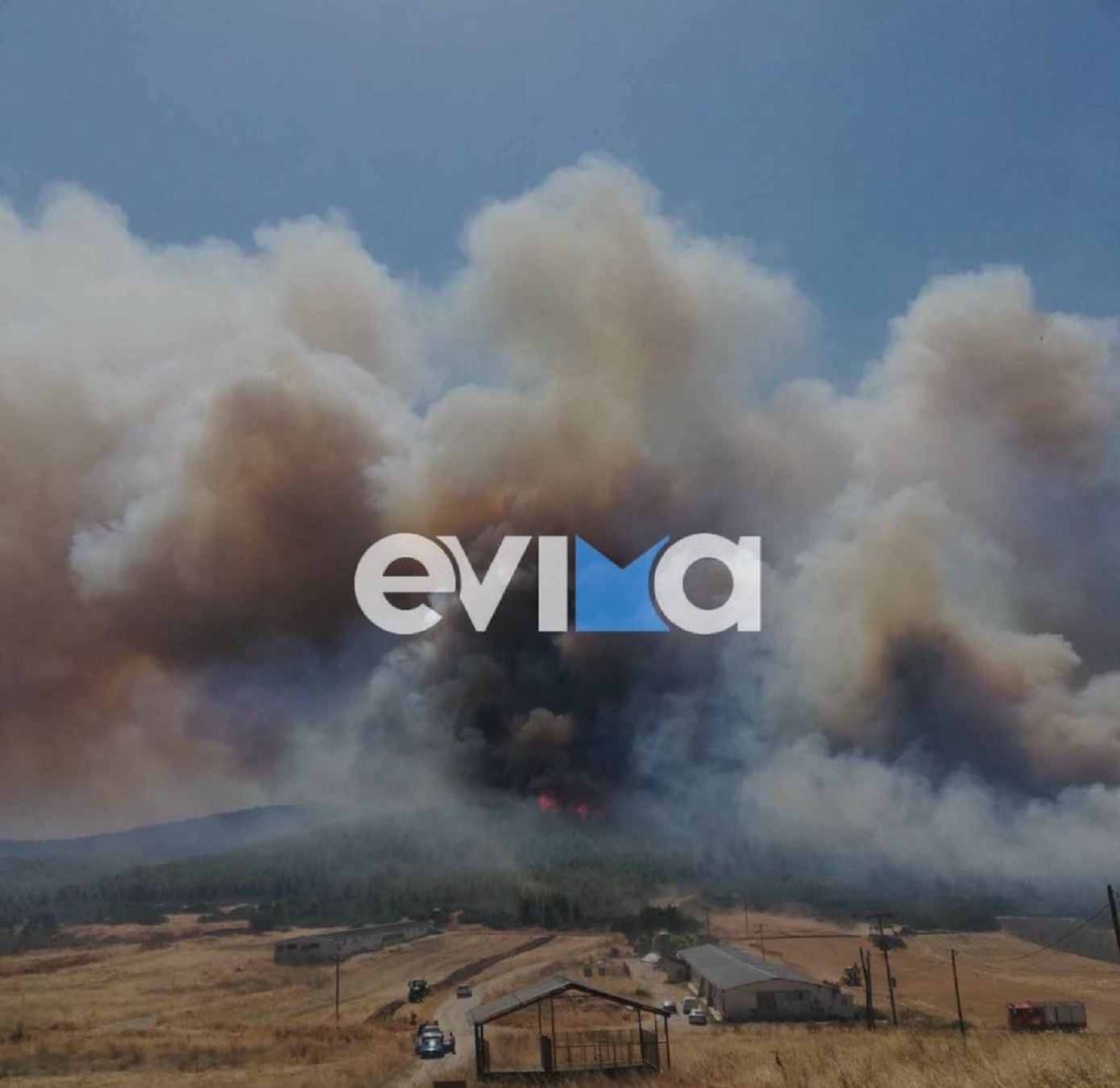 Φωτιά στην Εύβοια, σηκώθηκαν εναέρια &#8211; Μήνυμα από το 112