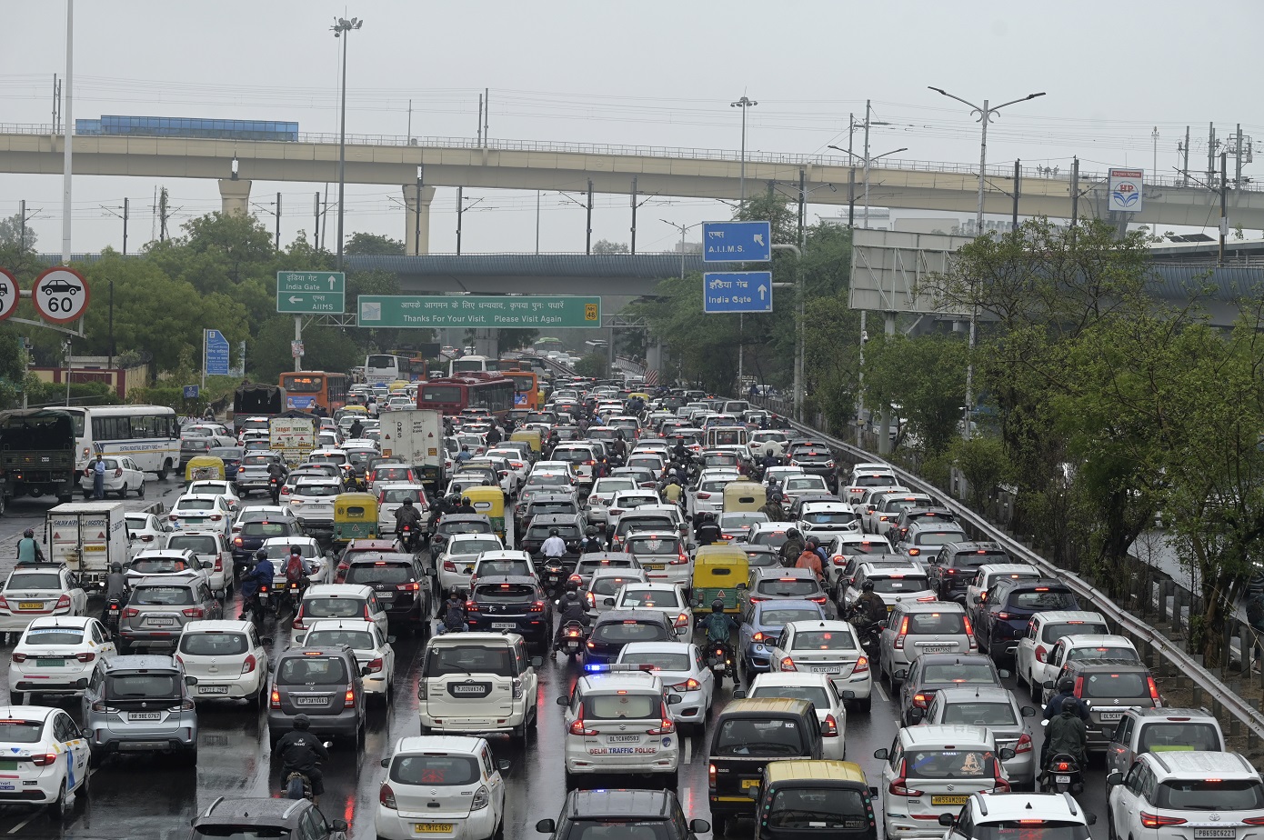 Η ατμοσφαιρική ρύπανση ευθύνεται για το 7% των θανάτων στις μεγάλες ινδικές πόλεις