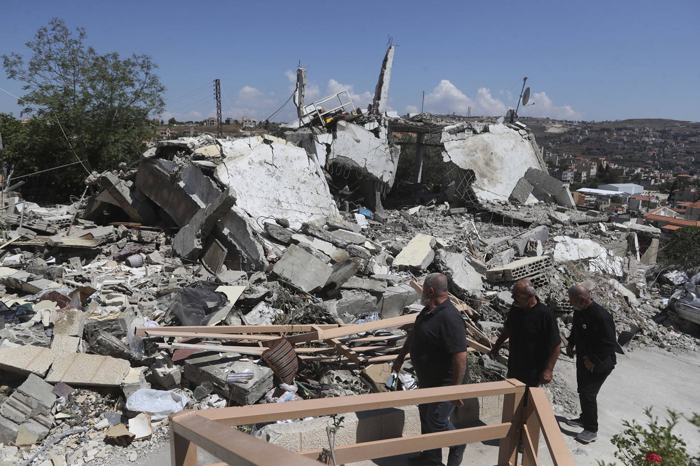 Νέοι βομβαρδισμοί του Ισραήλ προκάλεσαν τον θάνατο δεκάδων ανθρώπων στην Γάζα