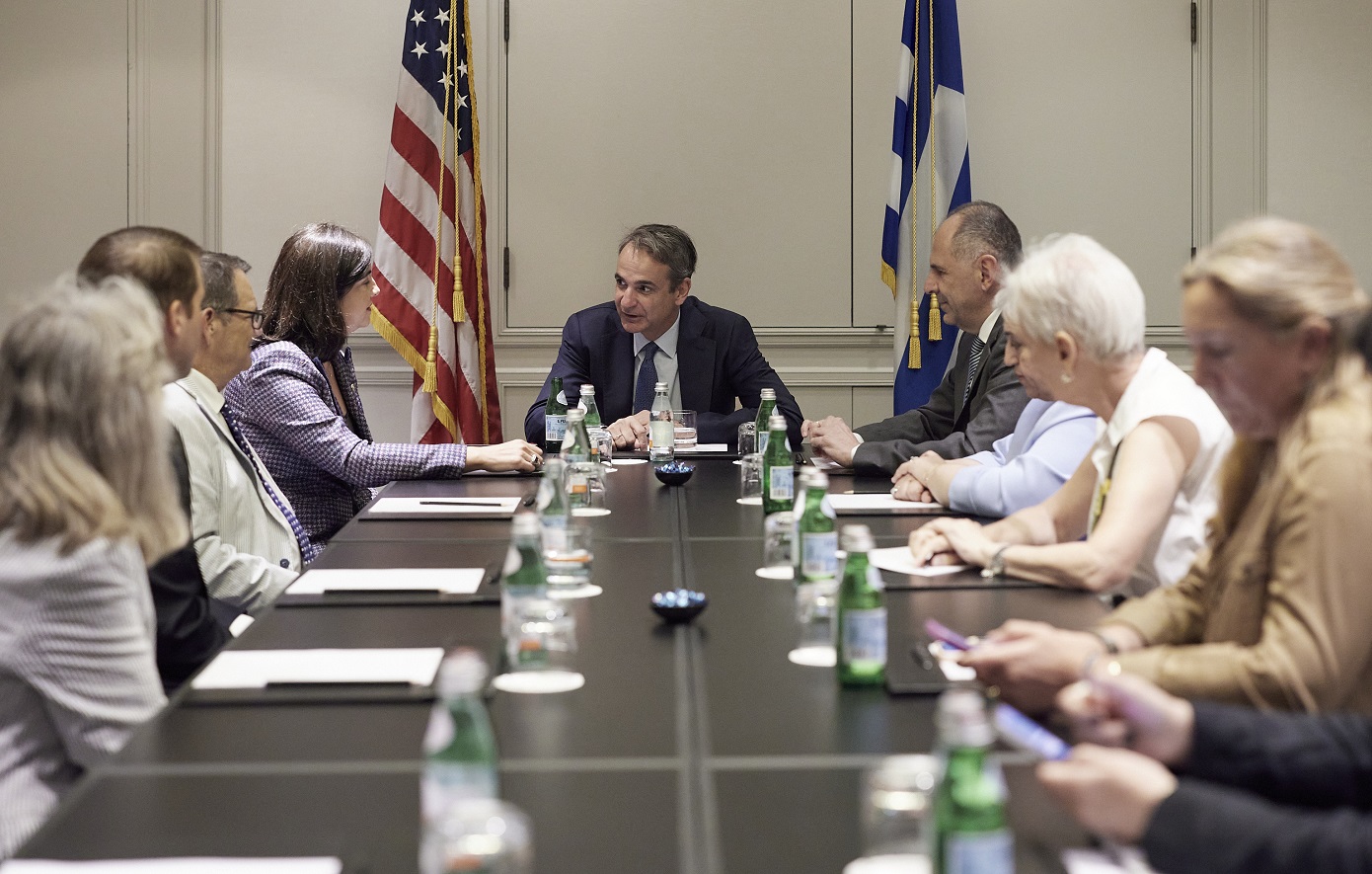 Ο Κυριάκος Μητσοτάκης συνάντησε Αμερικανούς βουλευτές ελληνικής καταγωγής – Τα θέματα που συζήτησαν