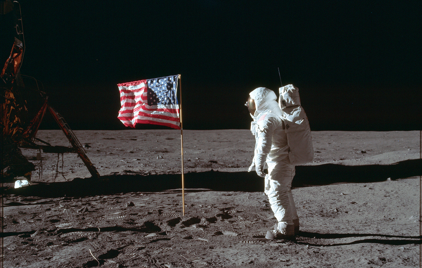Σαν σήμερα 20 Ιουλίου: Ο άνθρωπος πατάει στο φεγγάρι &#8211; 5 θεωρίες συνωμοσίας καταρρίπτονται