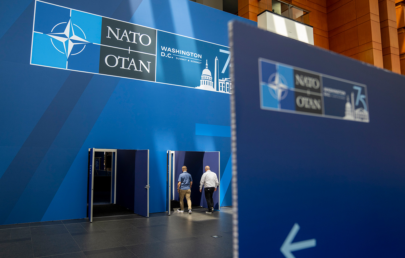 Ξεκινά η σύνοδος κορυφής του ΝΑΤΟ εν μέσω πολιτικής αβεβαιότητας