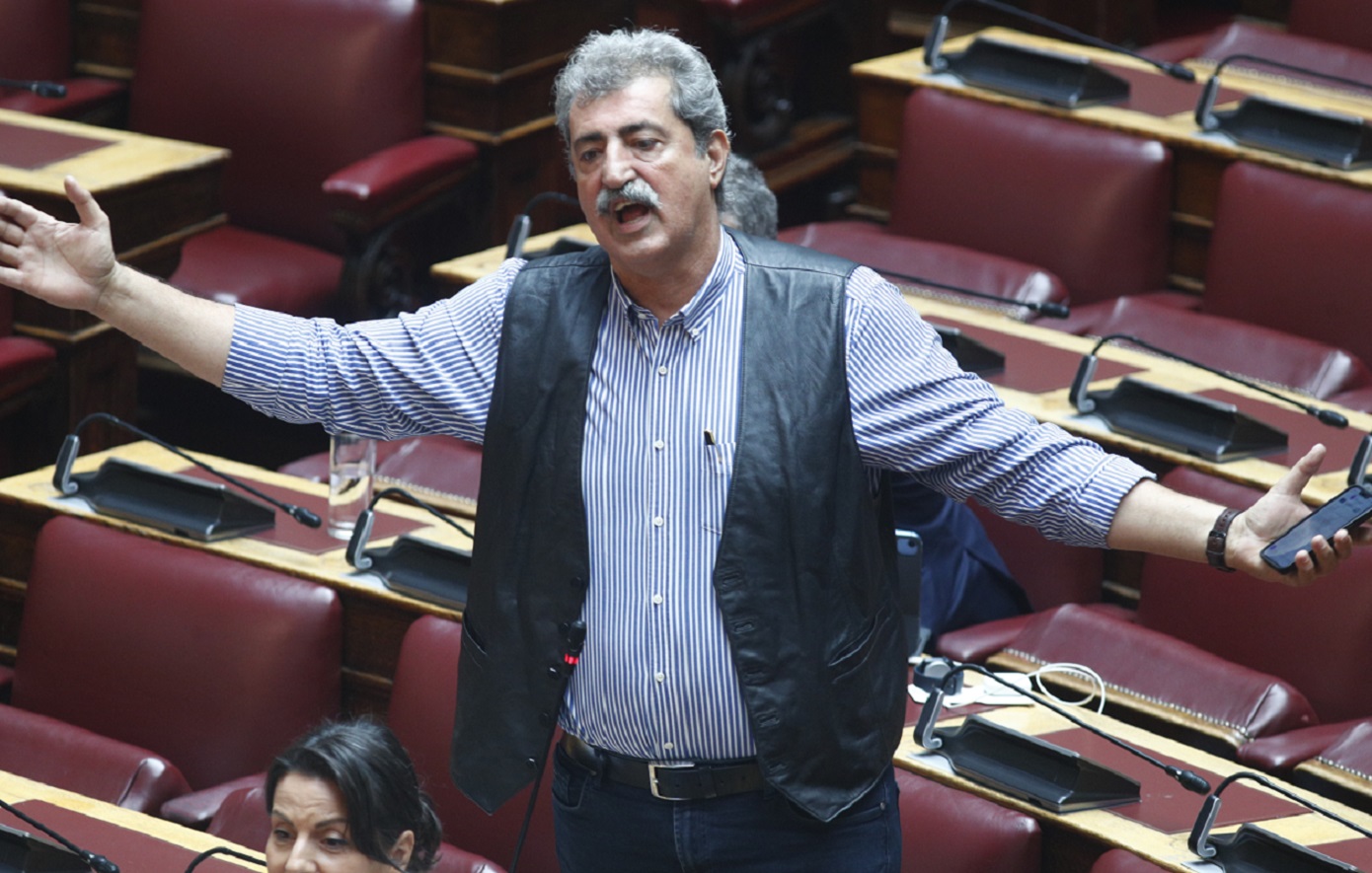 Ο Στέφανος Κασσελάκης διέγραψε από την Κοινοβουλευτική Ομάδα του ΣΥΡΙΖΑ τον Παύλο Πολάκη μετά το επεισόδιο στη Βουλή